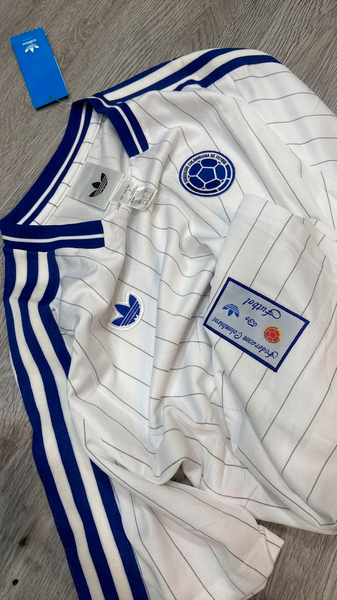 CAMISETA BEISBOLERA BLANCA EDICION ESPECIAL