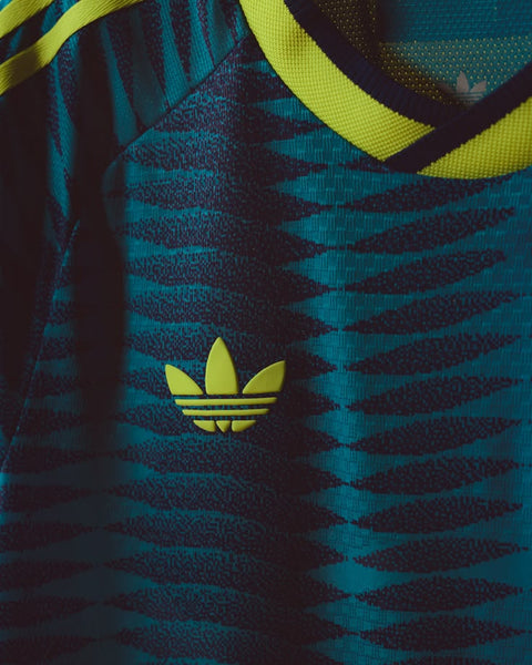 Camiseta Selección Colombia - Versión Jugador Premium + Caja de Lujo